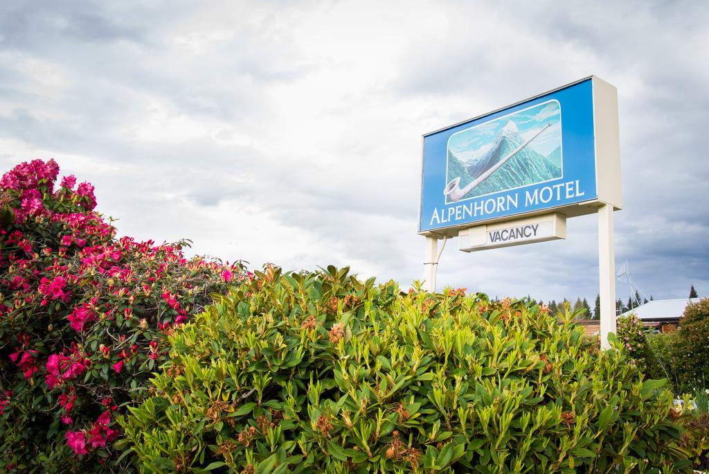 Alpenhorn Motel Te Anau Esterno foto