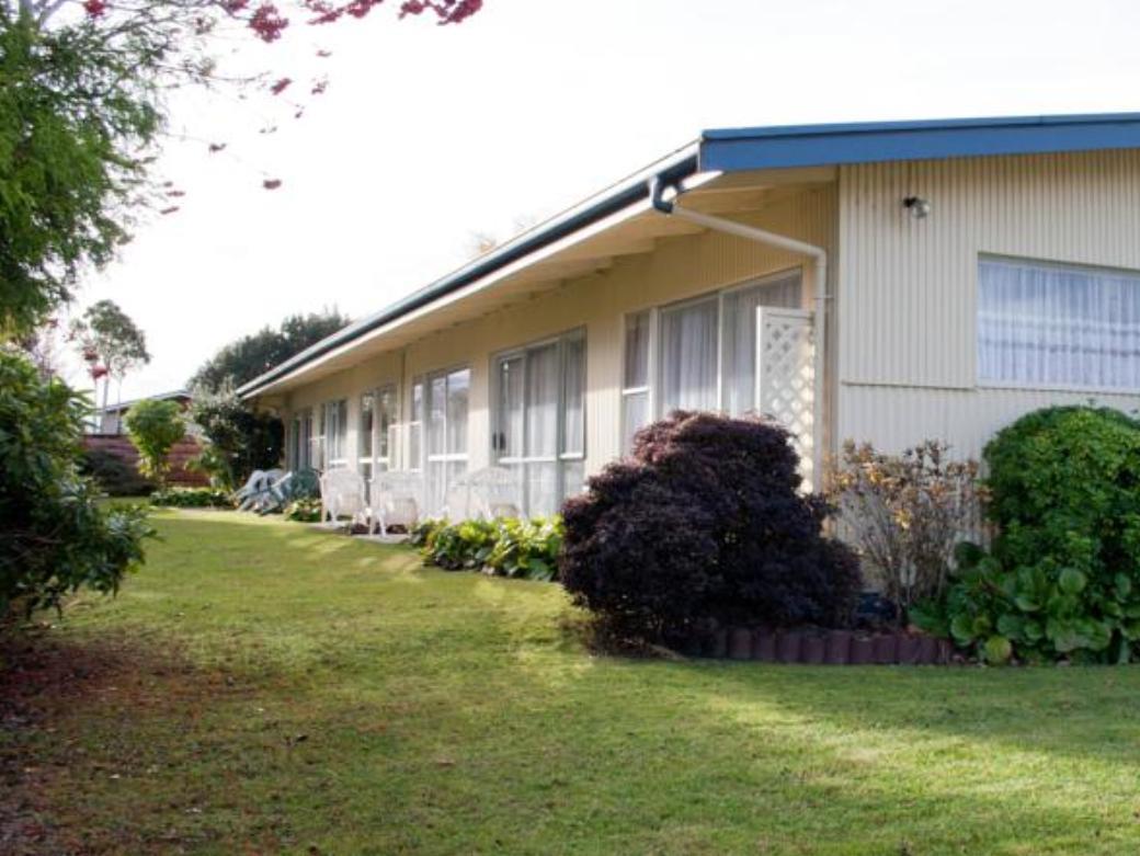Alpenhorn Motel Te Anau Esterno foto