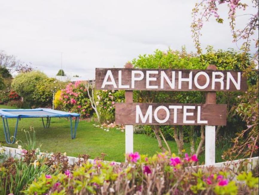 Alpenhorn Motel Te Anau Esterno foto